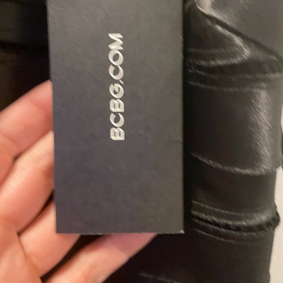 Black cocktail dress size 4 from bcbg. Never worn . - Picture 4 of 5